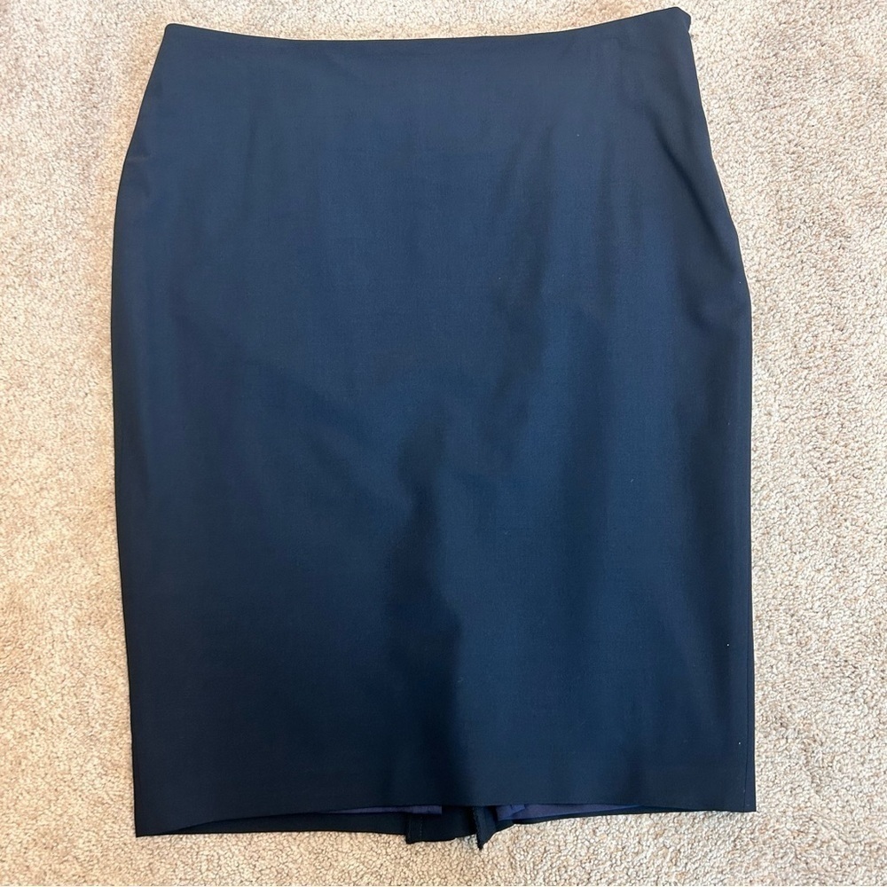 Women's Elie Tahari wool pencil Skirt navy blue Size 8